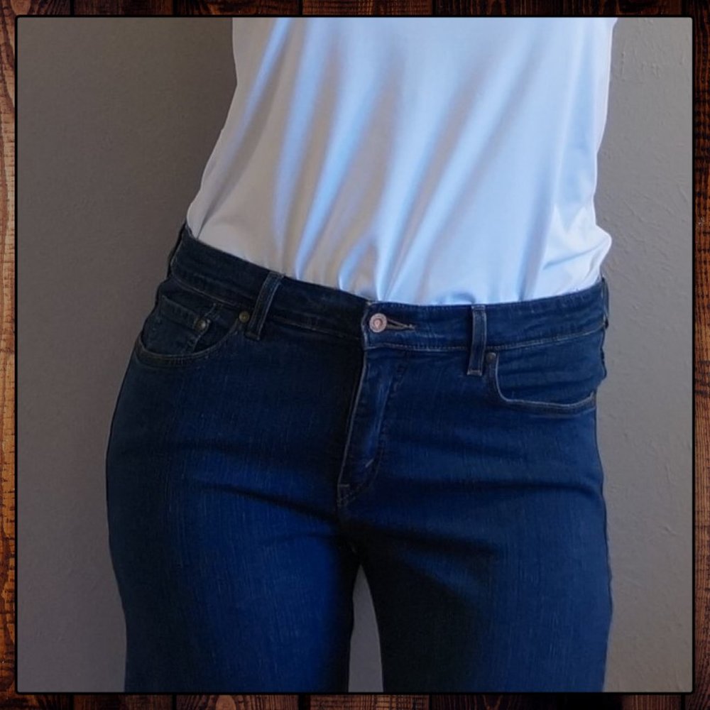 Levi's 512 Boot Cut 'Perfectly Shaping'